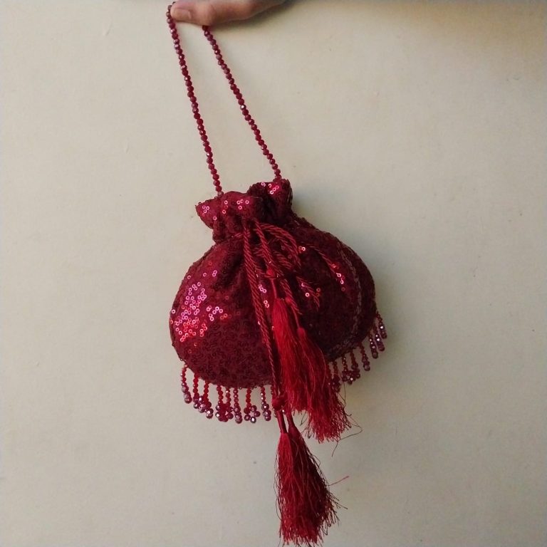 Shiny Potli